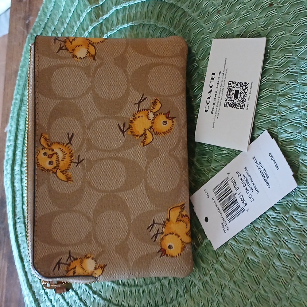 NWT COACH BABY CHICK WRISTLET - Picture 3 of 5